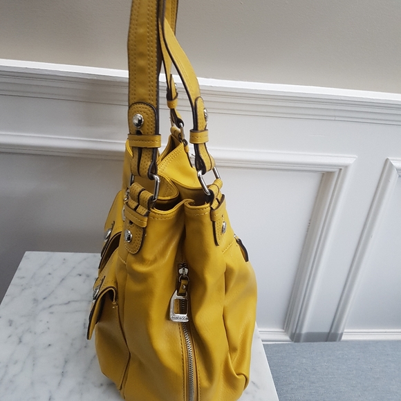 selling a yellow purse Tyler Rodan - Picture 4 of 5
